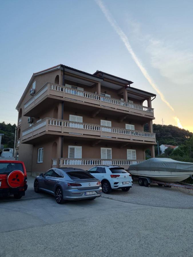 Apartments Nada Mundanije 外观 照片