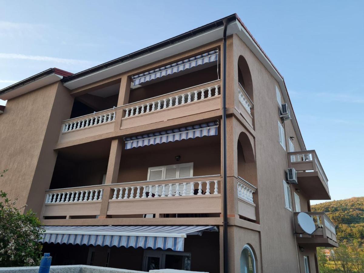 Apartments Nada Mundanije 外观 照片