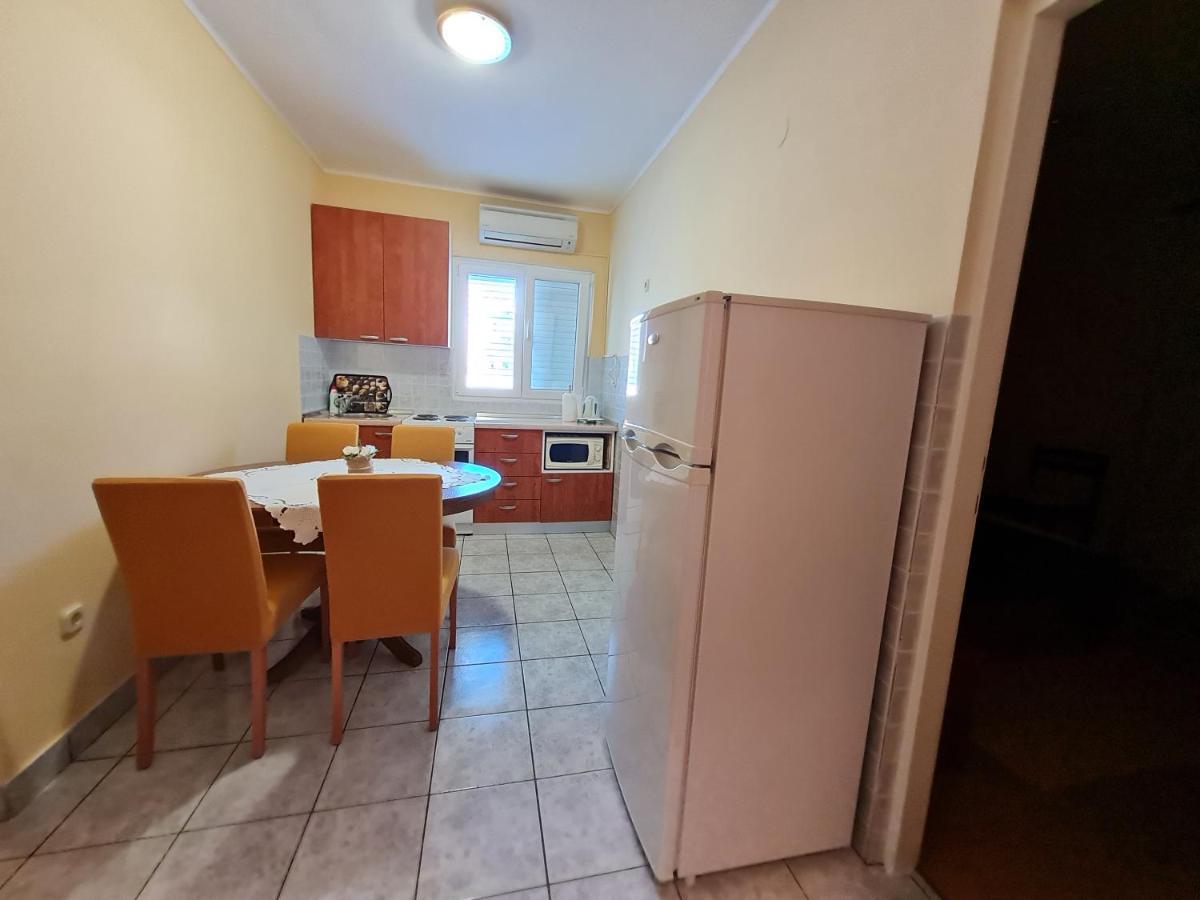 Apartments Nada Mundanije 外观 照片