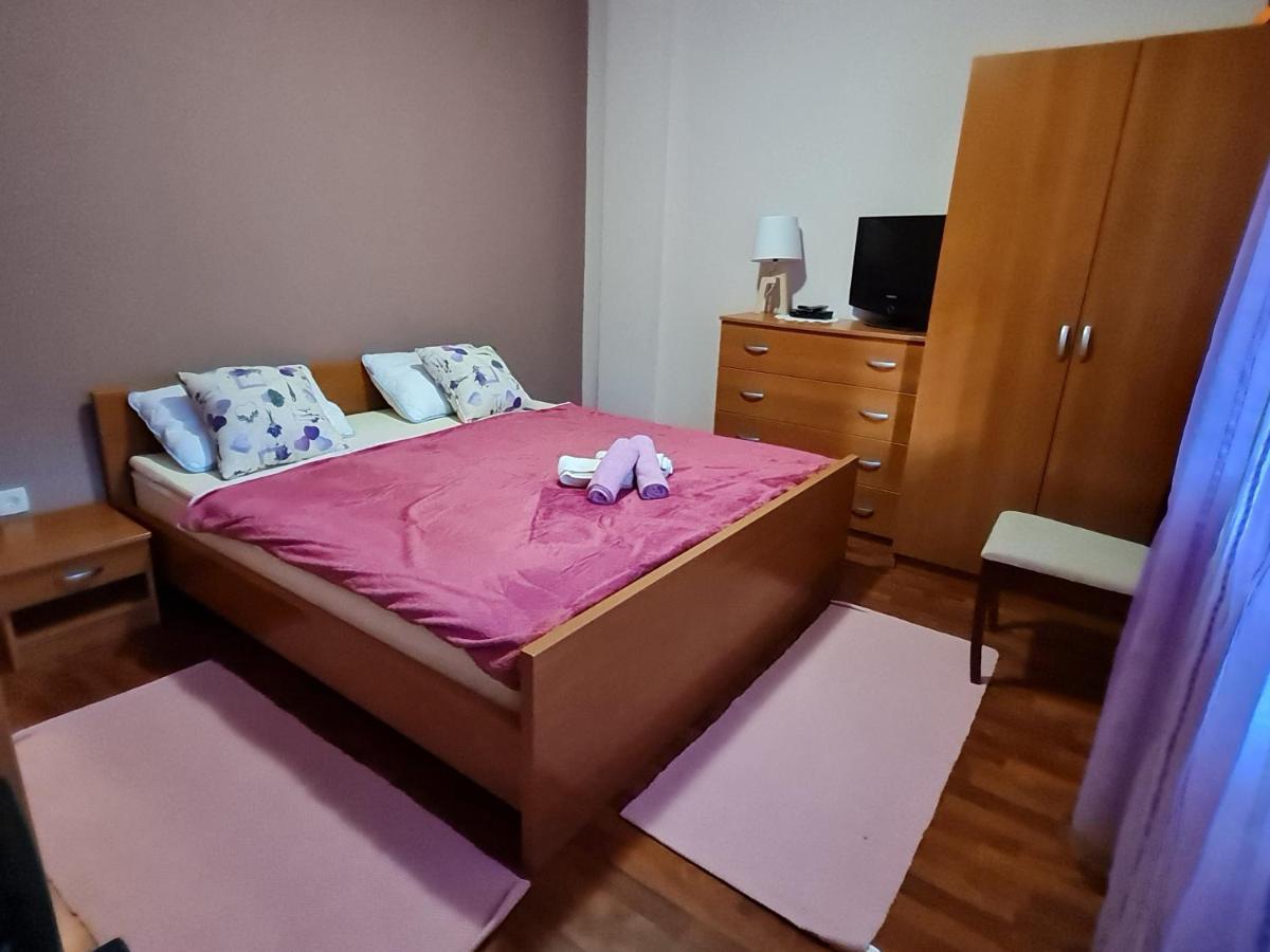 Apartments Nada Mundanije 外观 照片